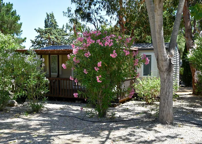 Kemping Location Du Ranch Cantarettu Algajola (Corsica)